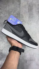 Nike Bourogh